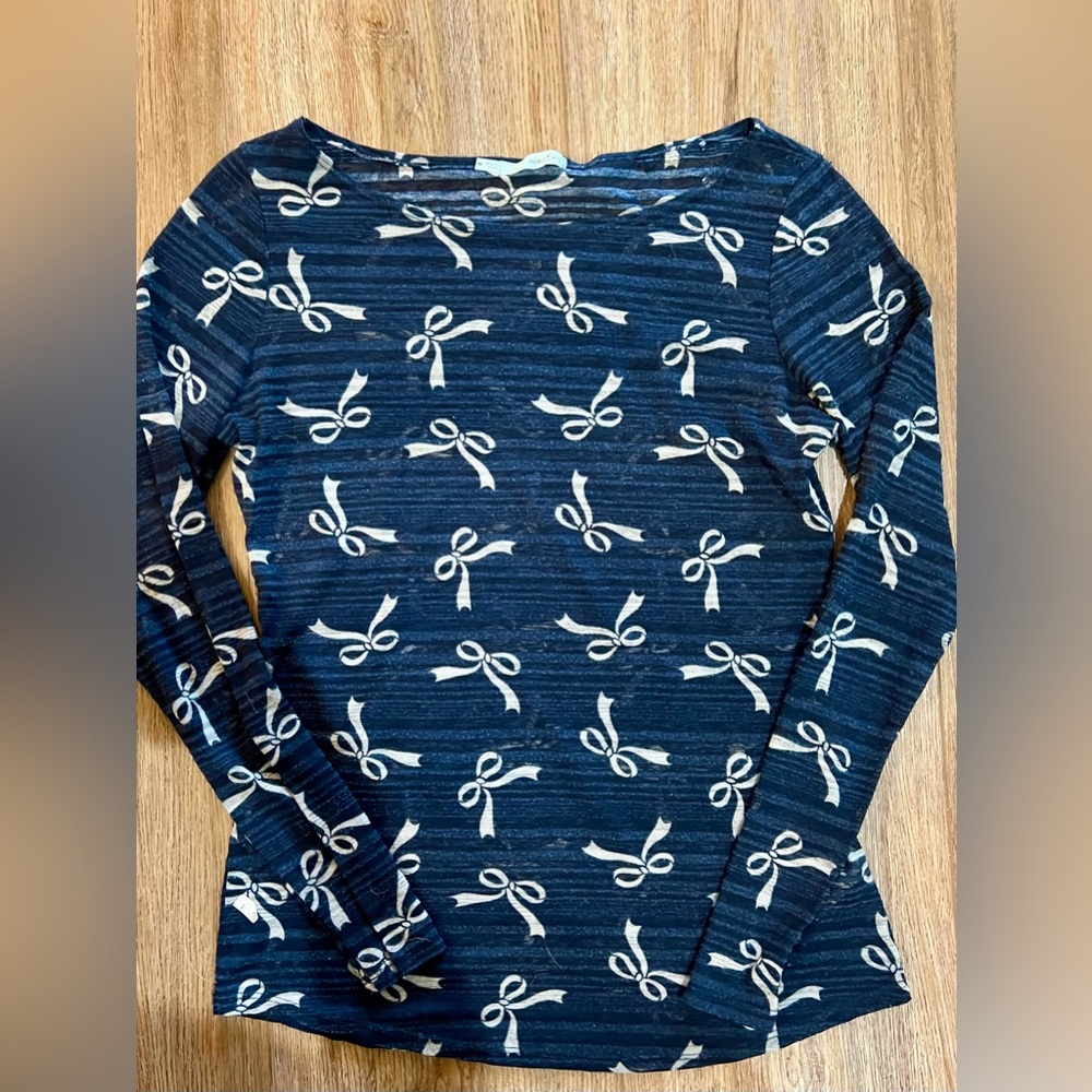 Y2K coquette Maurices blue bow slim fitting long sleeve shirt size medium.